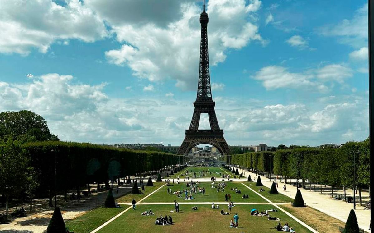 Что случилось в париже 2024 год башня