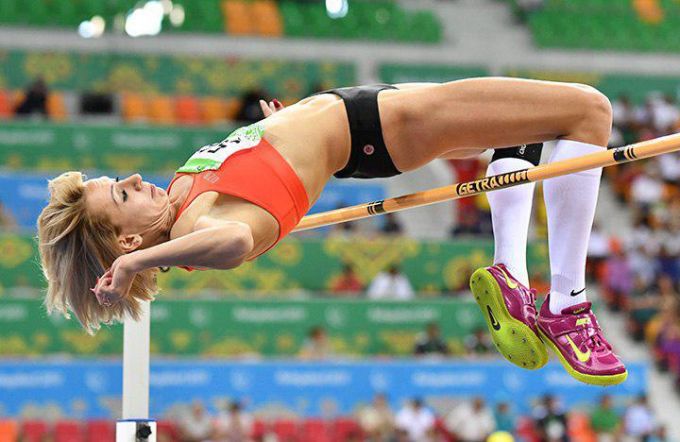 Чемпионат азия уз спорт оламспорт стадион. Nadiya Dusanova. Надия Дусанова прыжки в высоту. Оламспорт. Yengil топлар.