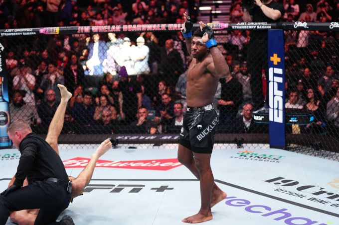 Erkak uchun chuqur anal fisting