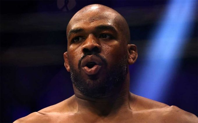 Ўлдириш билан таҳдид қилган UFC чемпиони Жон Жонс ҳибсга олинди ...