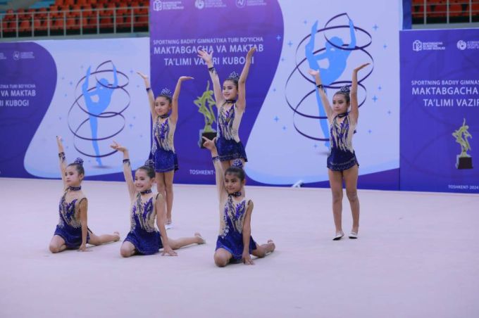 Porno mening birinchi lezbiyen tajriba