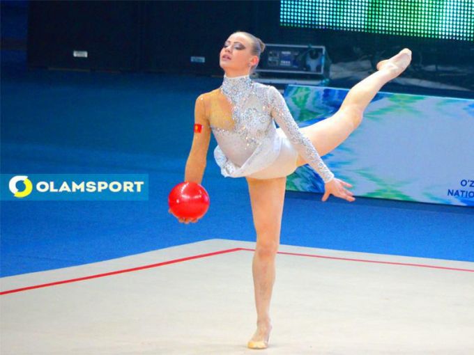 Uzun boyli ayol bilan jinsiy aloqa Porno berry foto